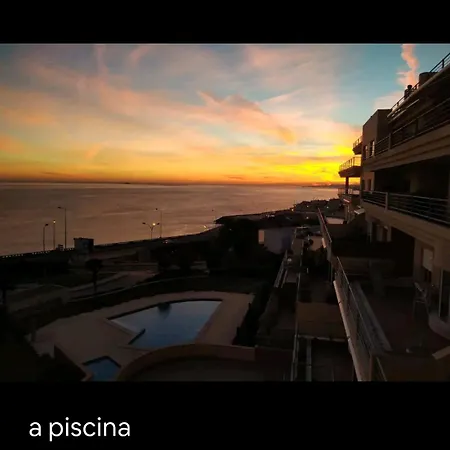 T1 Sea & Pool Apartment Caxias