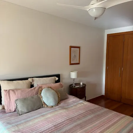 T1 Sea & Pool Apartment