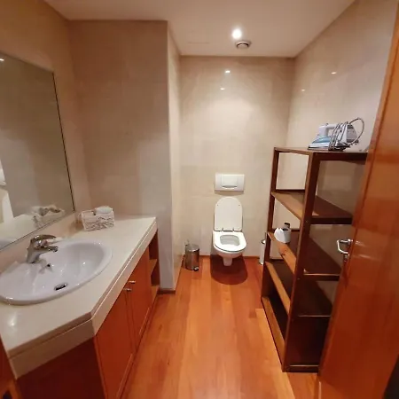 T1 Sea & Pool Apartment *